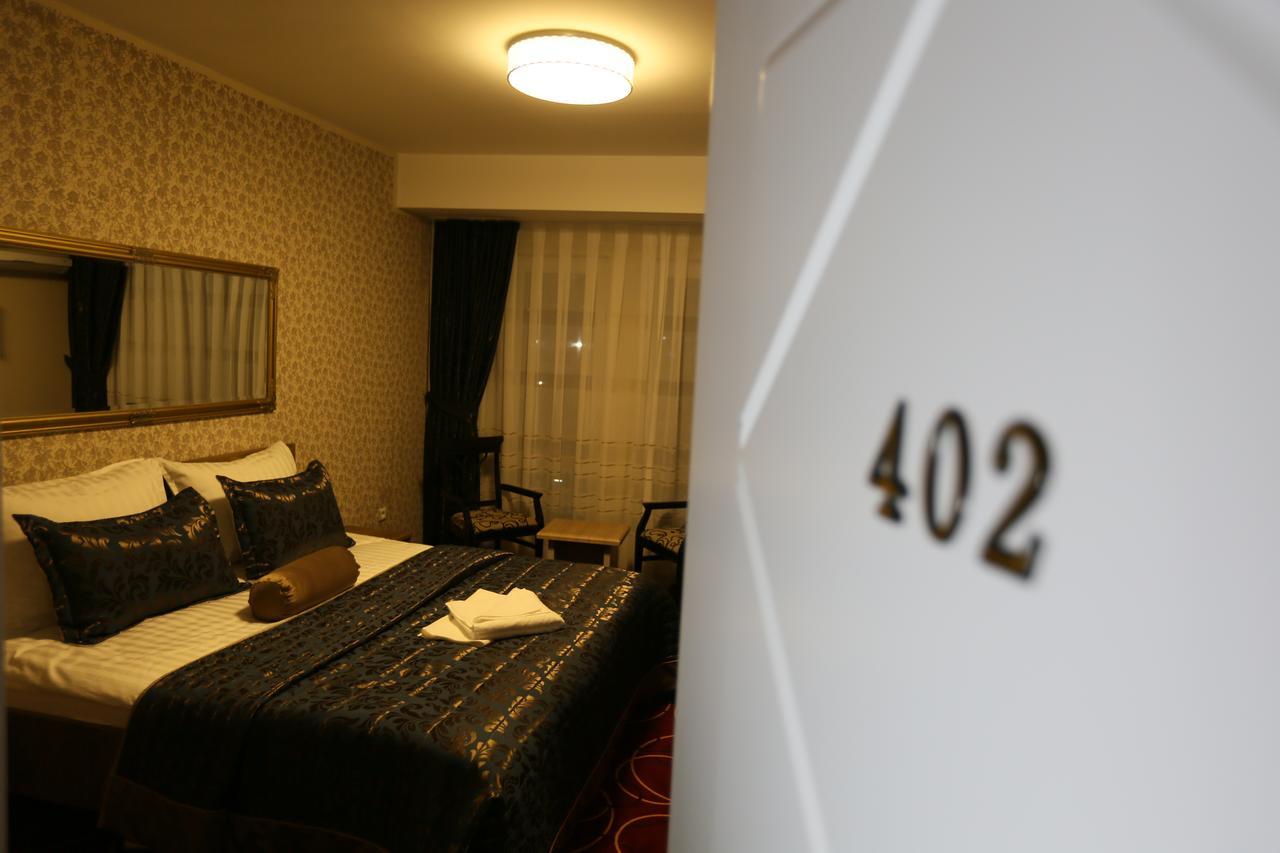 Hotel Pejton Prishtine Bagian luar foto
