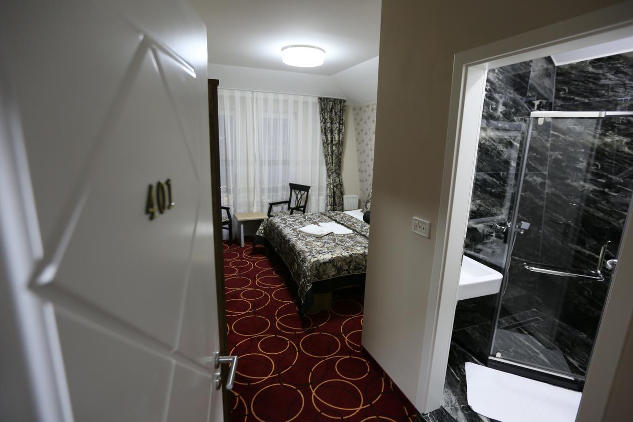 Hotel Pejton Prishtine Bagian luar foto